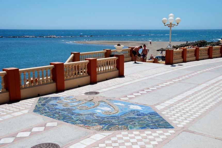 Apartamento A Step From The Ocean!!! Benalmádena Exterior foto